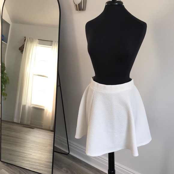 White Skater Skirt - Picture 2 of 9